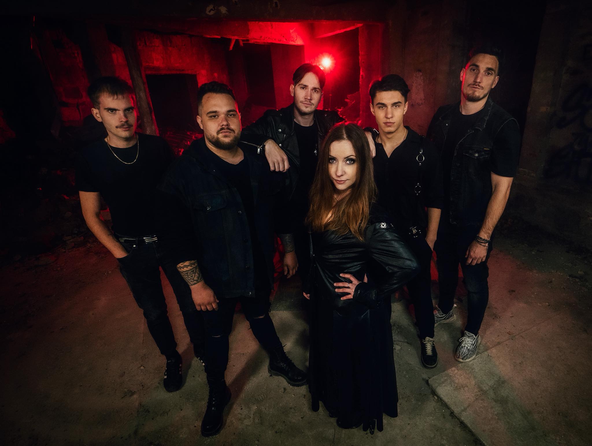 Roses of Thieves - Dudás Ivett lett a fővárosi ír kocsmapunk/modern folk metal zenekar új énekesnője!